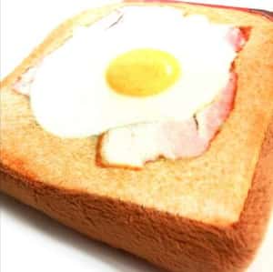 日本Wan Wan Breakfast 狗狗玩具 煙肉太陽蛋厚多士 一個入 (圖片3)