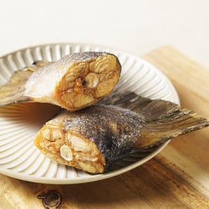 汪喵星球 汪喵星球 凍乾 DogCatStar 冷凍乾燥原肉小零嘴 海味 挪威鮭魚尾巴 70g 70g 貓犬用 背面圖
