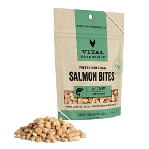 VITAL VITAL ESSENTIALS 凍乾貓零食 三文魚粒 1.1oz 1oz  正面圖
